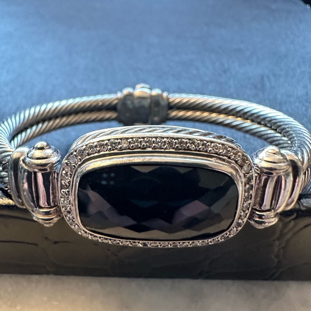 Elegant Silver and Black Women's Bracelet